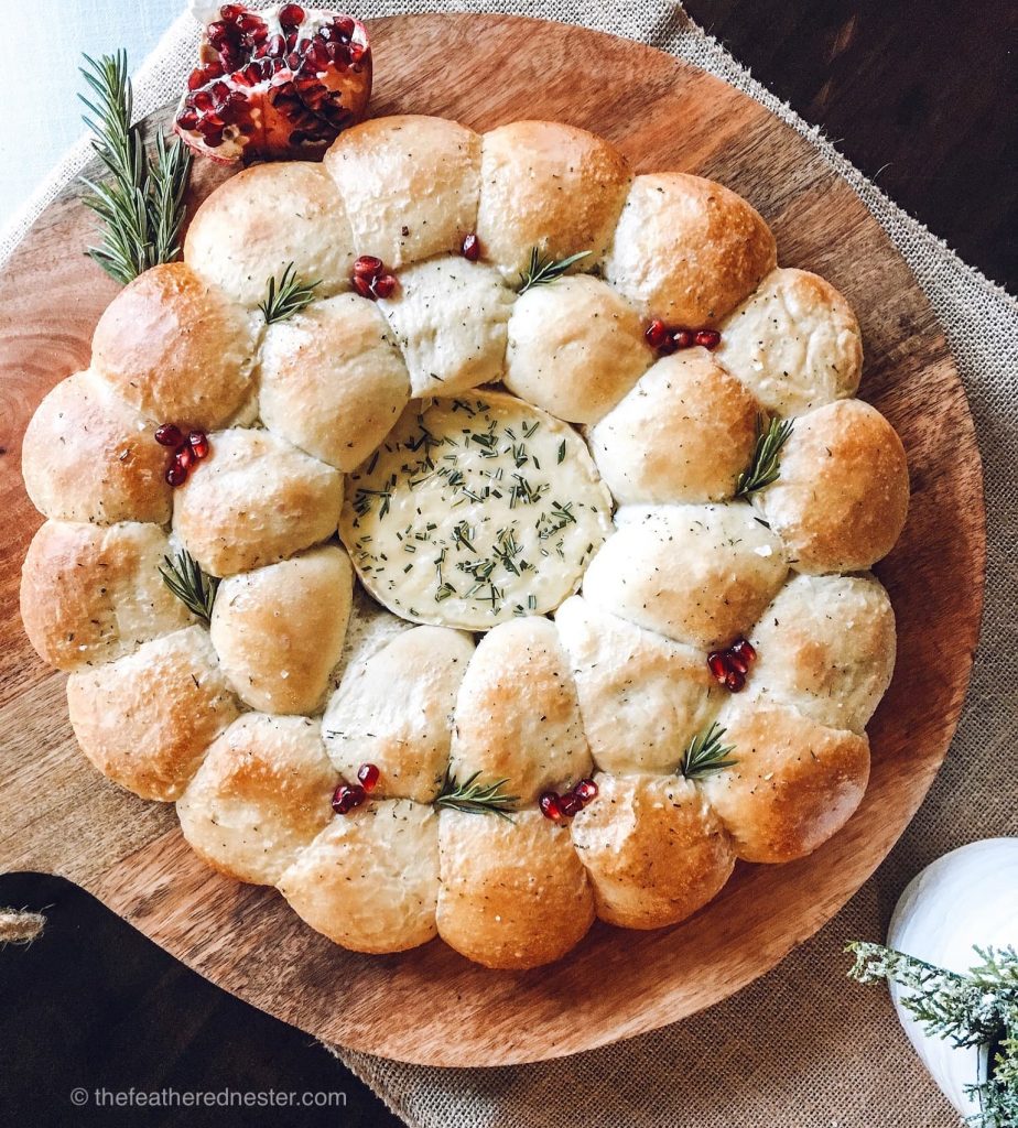 bread wreath made from frozen dough rolls