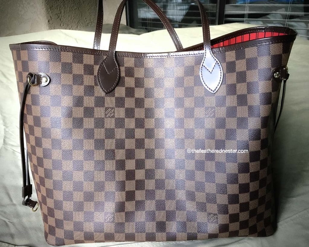 Louis Vuitton Neverfull - A full review on this timeless tote +