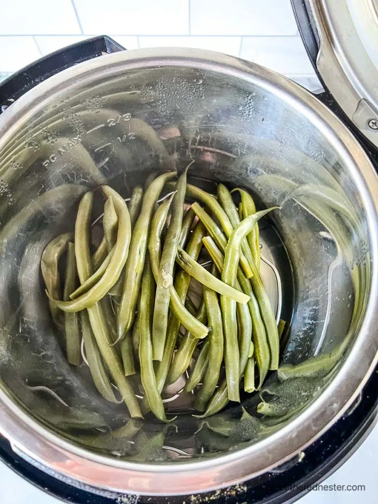 cooked green beans in an instant pot.