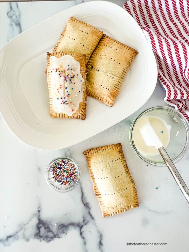 frosting blueberry pop tarts with icing