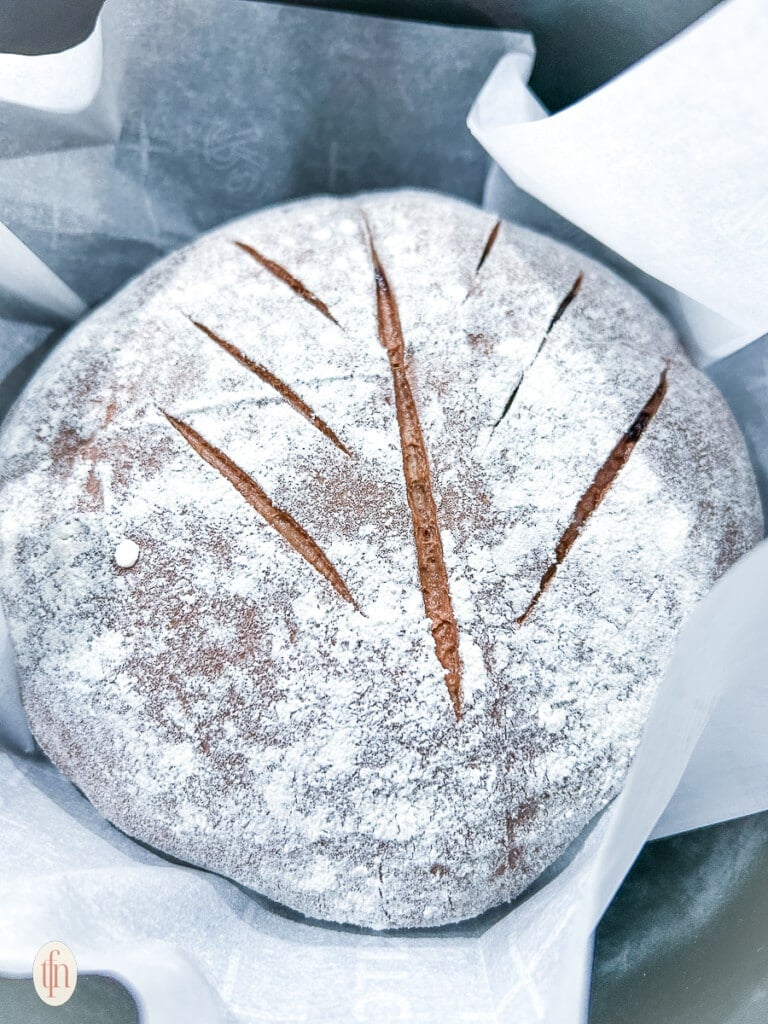 Powdered bread in a white napkin.