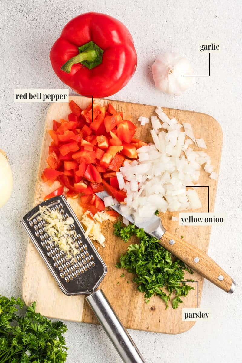 Labeled ingredients for spaghetti recipe.