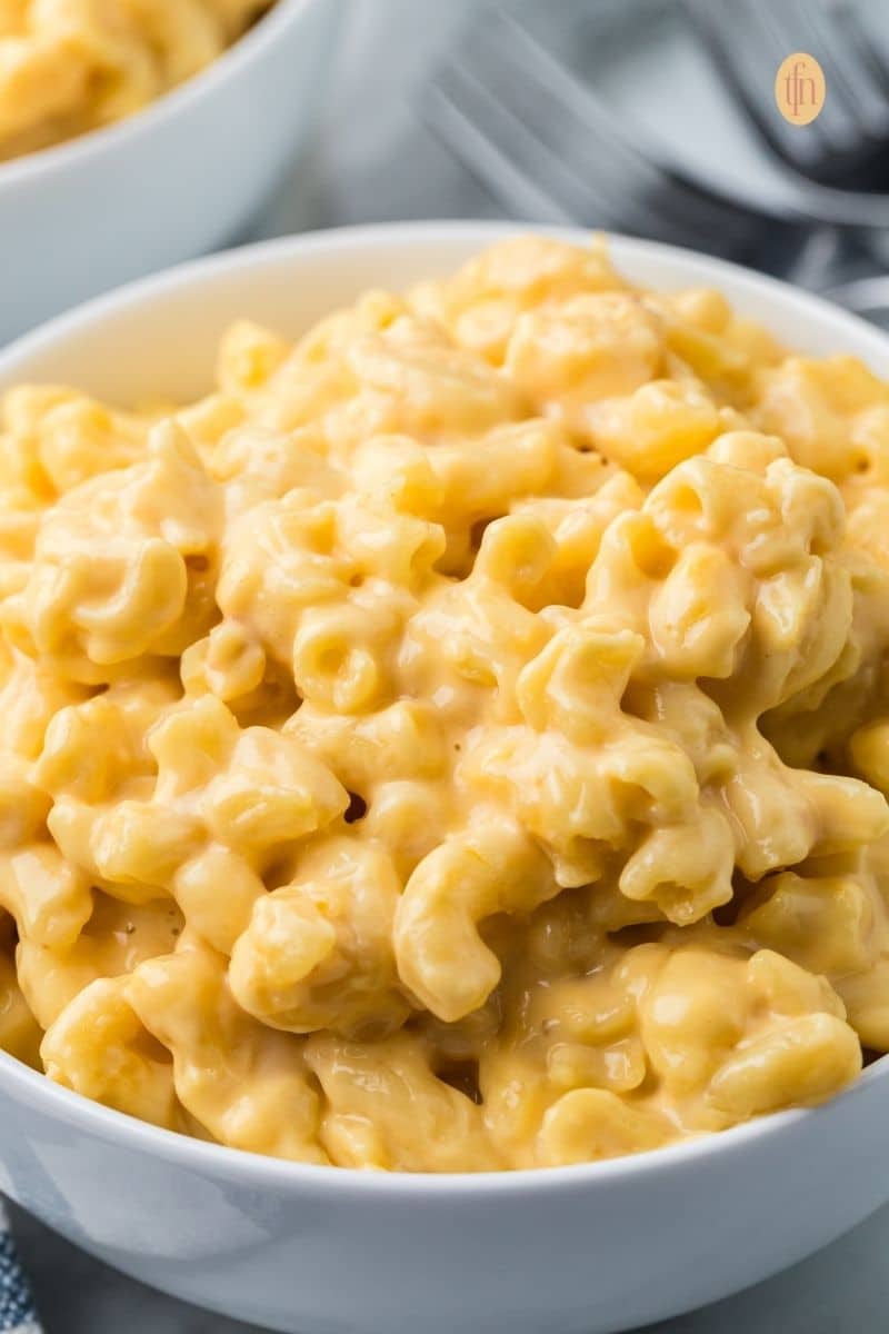 A bowl of mac and cheese.