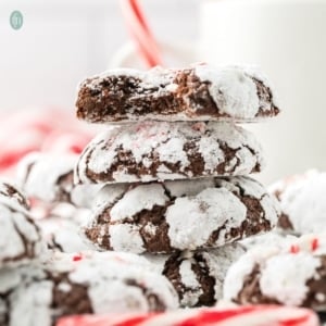 an image of chocolate crinkle cookies recipe.