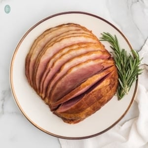 a plate of a cola ham.