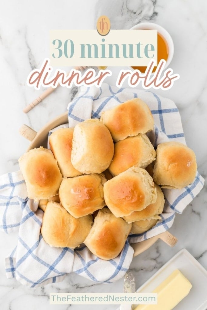 a graphic pin image for quick dinner rolls.