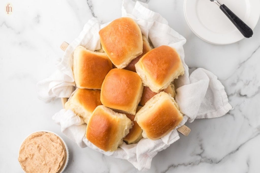 Texas Roadhouse Rolls and butter.